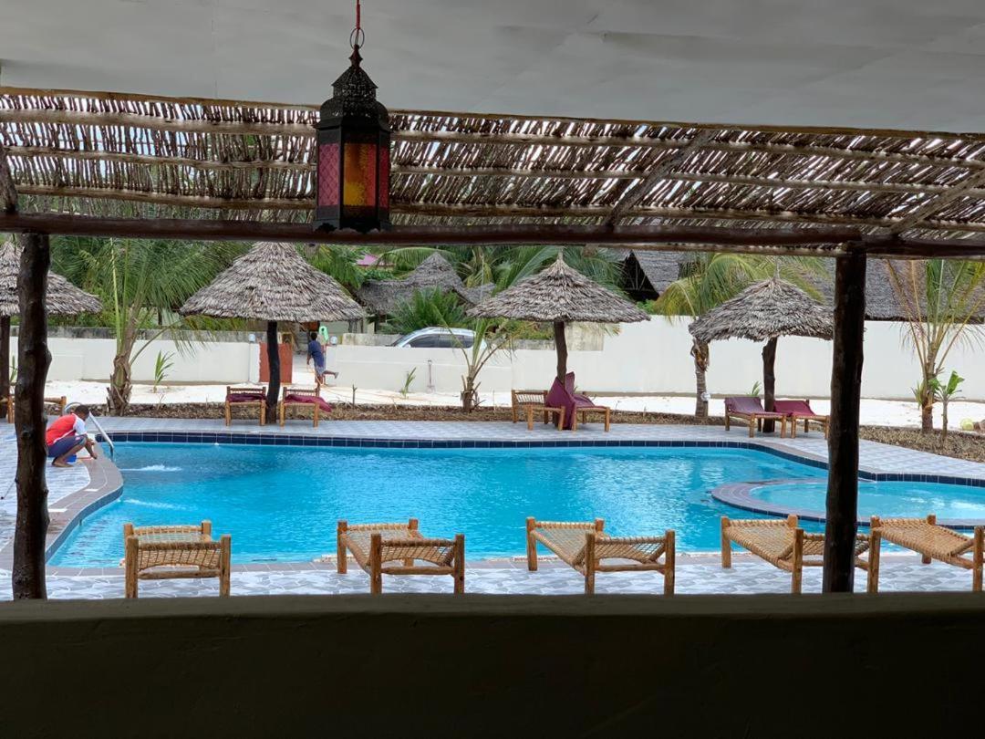 Summer Dream Hotel